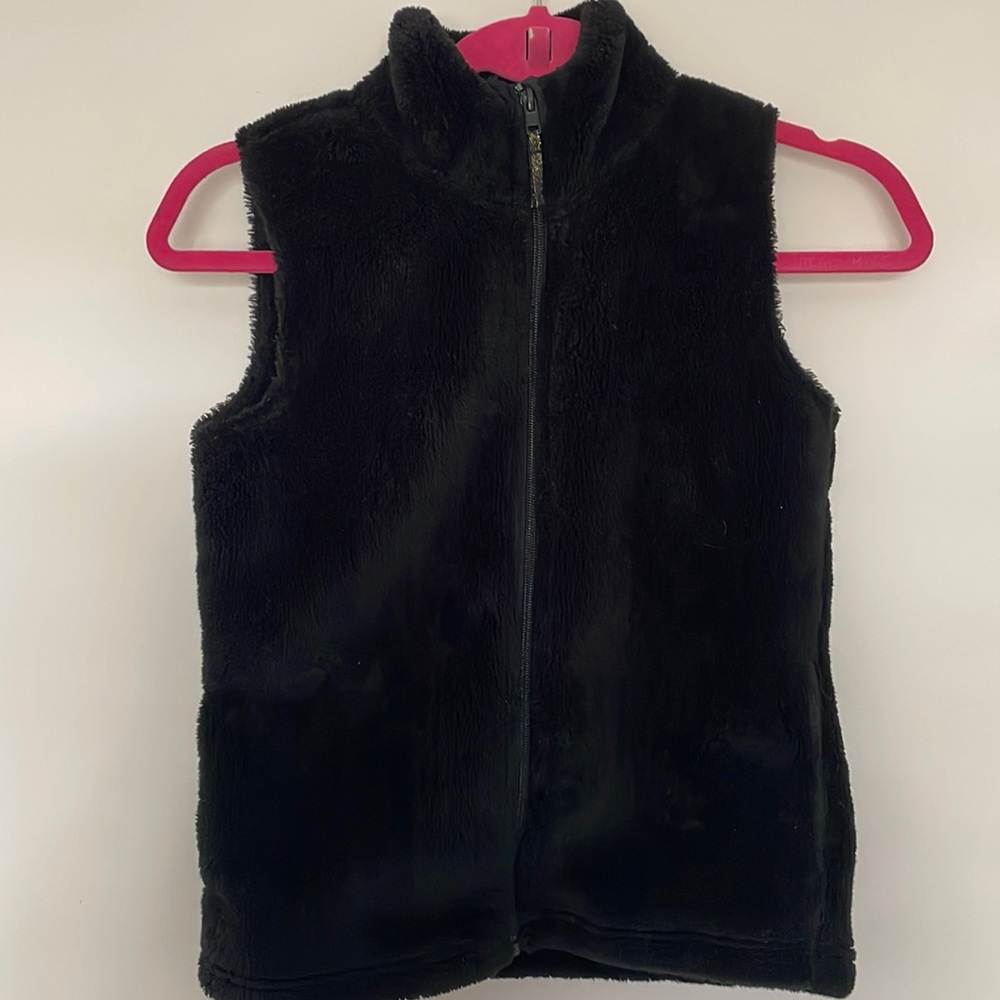 Old Navy EUC girl’s soft fuzzy black vest Size Large 10-12